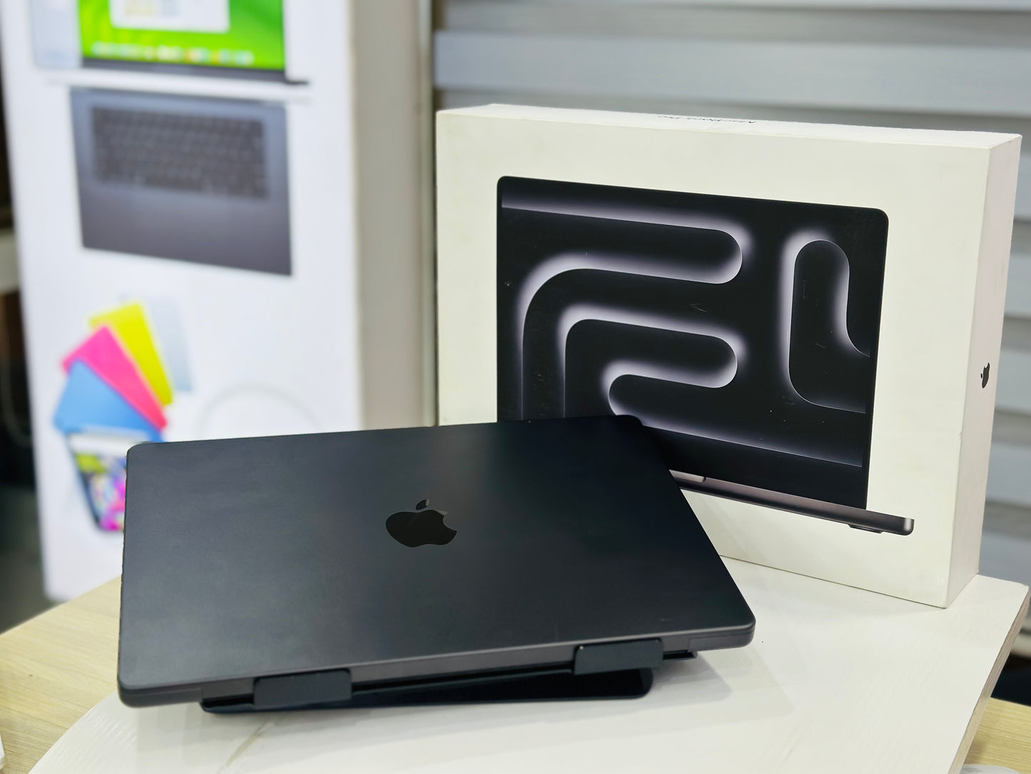 MacBook Pro M5 Pro - 2025 - 16Go/512Go - Retina 14" - Clavier QWERTY