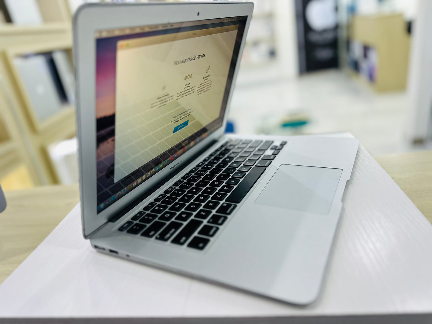 MacBook Air Core i5 - 2017 - 8Go/128Go - Retina 13" - Clavier QWERTY